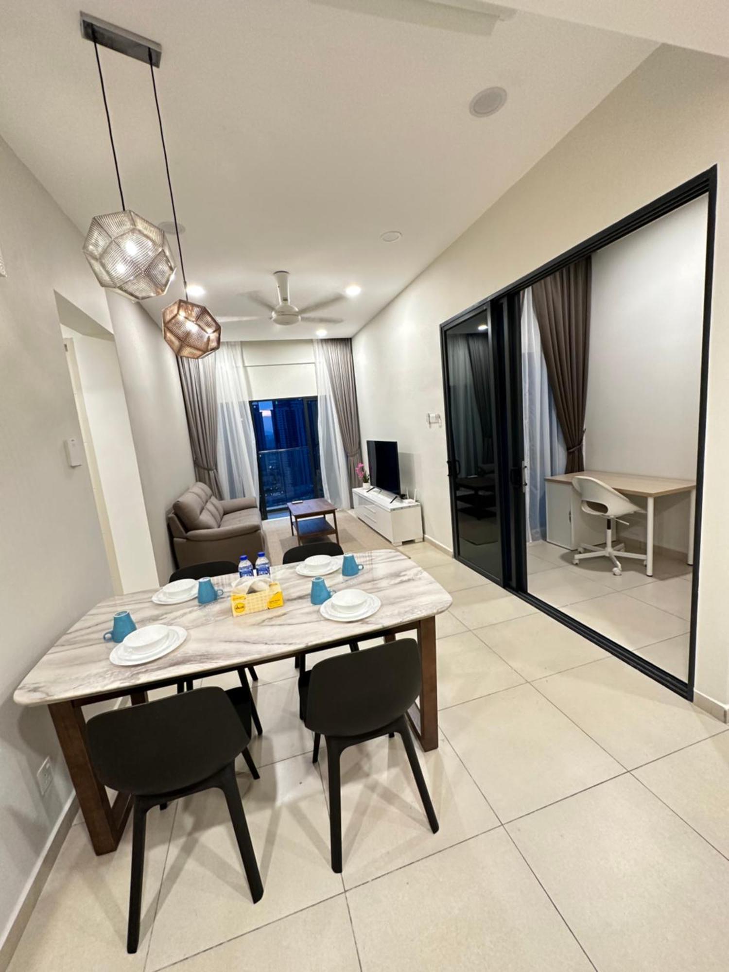 קואלה לומפור Reizz Residence By Perkasa מראה חיצוני תמונה